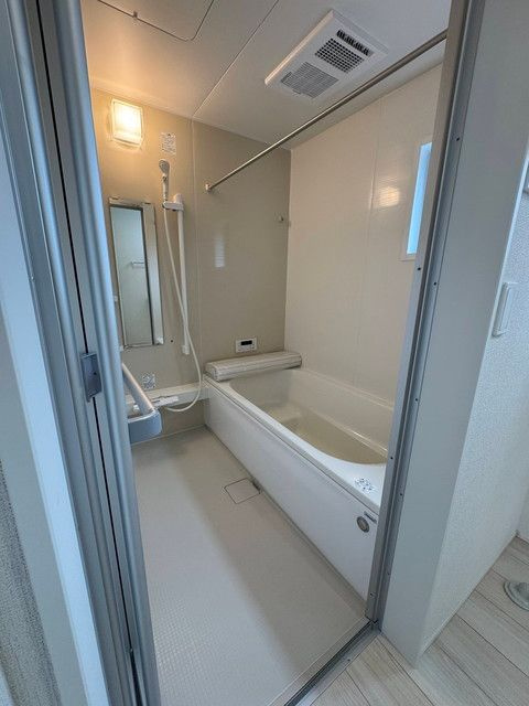 Ｓｕｍａｉ－ｔｏ柏市新逆井０２の浴室