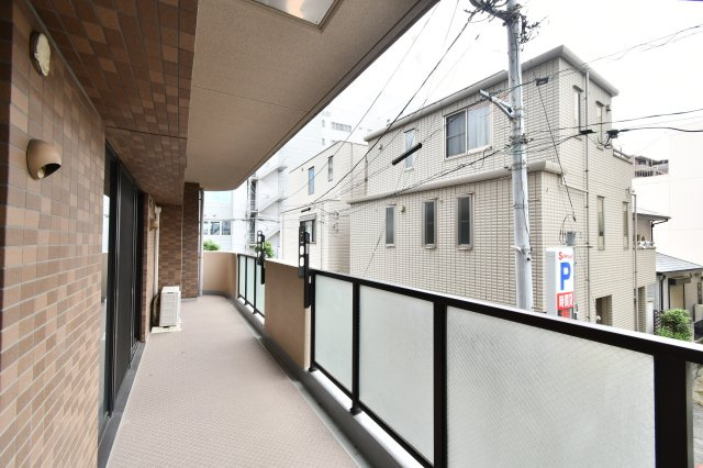 ローヤルシティ大宮吉敷町のバルコニー