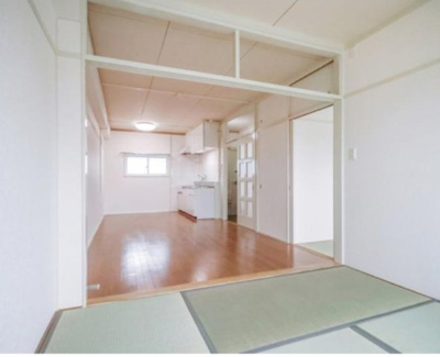 【居間・リビング】 | 津久野南2号棟 | ＊イメージ写真　同建物の別号室