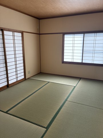 大字小串　２階建て　4SLDKの和室