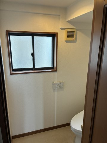大字小串　２階建て　4SLDKのトイレ