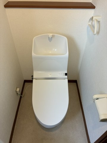 大字小串　２階建て　4SLDKのトイレ