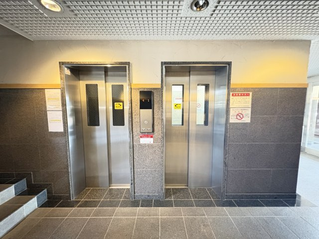 プリンスガーデン沼津　沼津市大岡のその他共用部分|エレベーター付きです。
