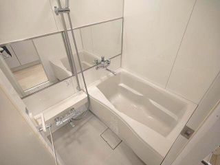 フレンシア麻布十番ノースの浴室|きれいなお風呂です