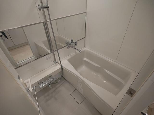 フレンシア麻布十番ノースの浴室|きれいなお風呂です