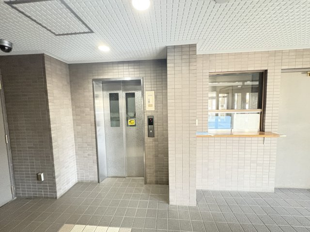 ウィスティリアコート平町　沼津市平町のその他共用部分|エレベーターがあり、荷物が多くても困りません。
