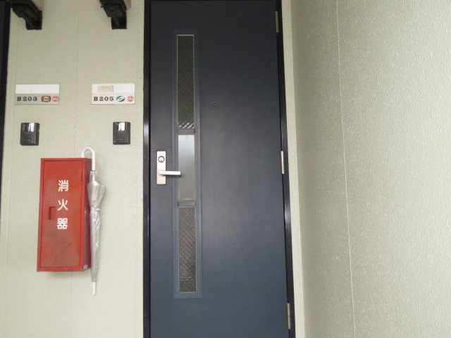 メゾン志藤Bの玄関