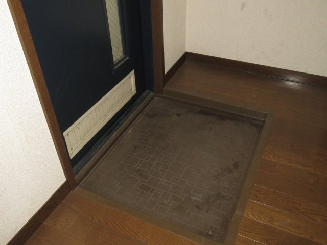 メゾン志藤Bの玄関