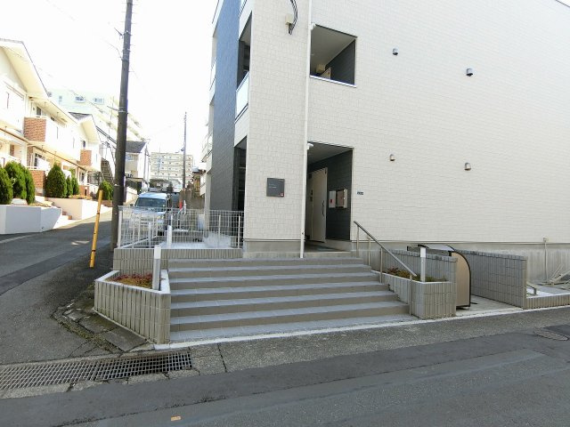 【エントランス】 | リブリフェリシア