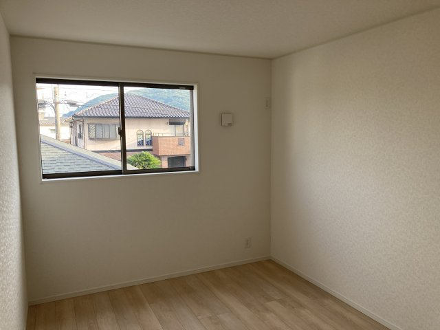 山陽小野田市赤崎　第２-１号地の洋室