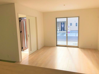 【居間・リビング】 | リーブルガーデン斑鳩町法隆寺2丁目 全2棟 2号棟 | 施工例写真