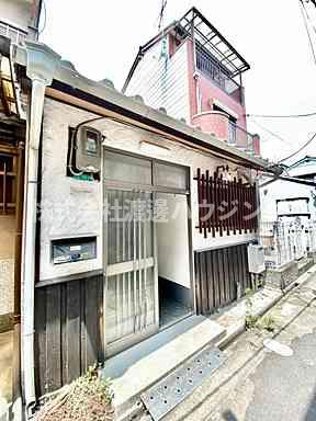 Re.Terrace大東町のエントランス