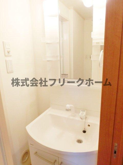 武蔵野市中町２丁目のアパートの洗面所
