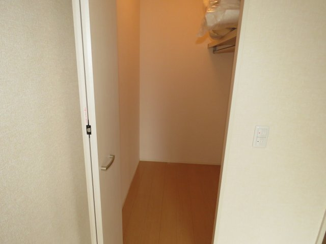 フェニックス小仙波Dの収納|ウォークインクローゼット