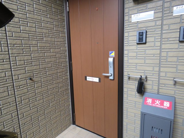 フェニックス小仙波Dの玄関