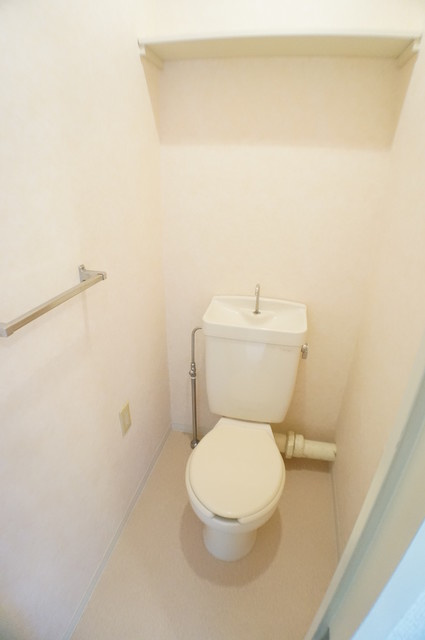 エスポアール如春堂のトイレ|もちろんバス・トイレ別