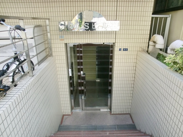 駒込ＭＳビルのロビー|清潔感あるエントランスです。