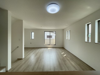 【居間・リビング】 | 堺区山本町5丁 新築戸建