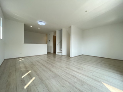 【居間・リビング】 | 堺区山本町5丁 新築戸建