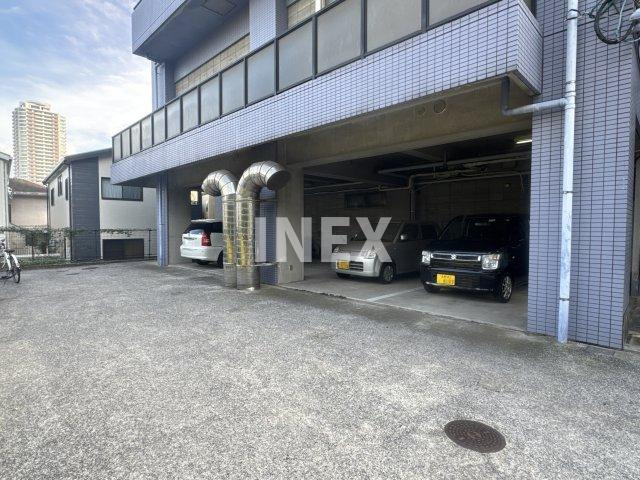 横浜市旭区鶴ケ峰２丁目の賃貸マンションの駐車場