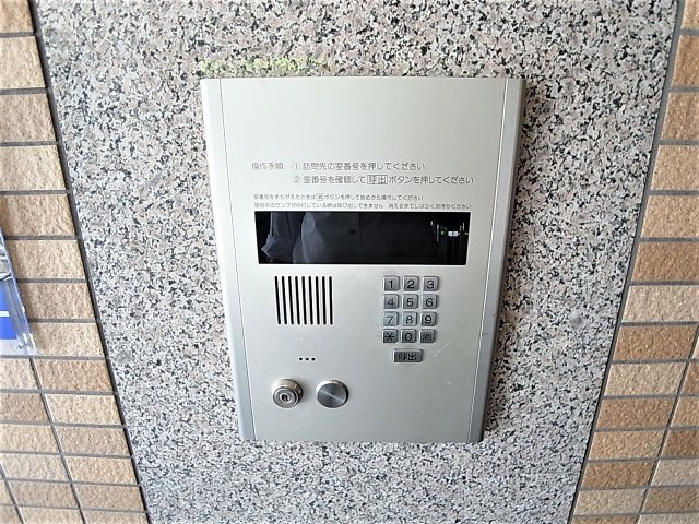 ミモザの館のセキュリティ|エントランスにはオートロックセキュリティを完備