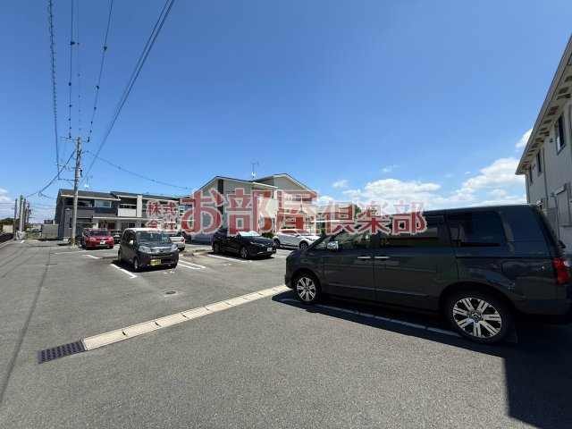 リヴェール恋町 Ⅰの駐車場|駐車場があります