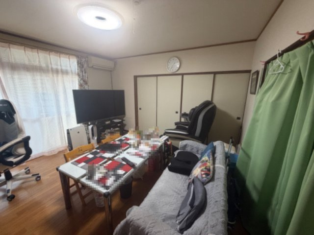 佐伯市鶴見 4LDK 中古一戸建ての居間・リビング