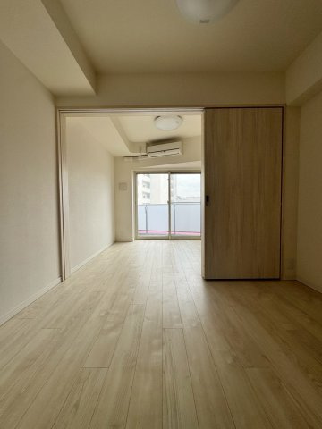 ガーラ・プレシャス三軒茶屋の居間・リビング