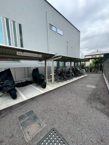 ガーラ・プレシャス三軒茶屋の駐車場