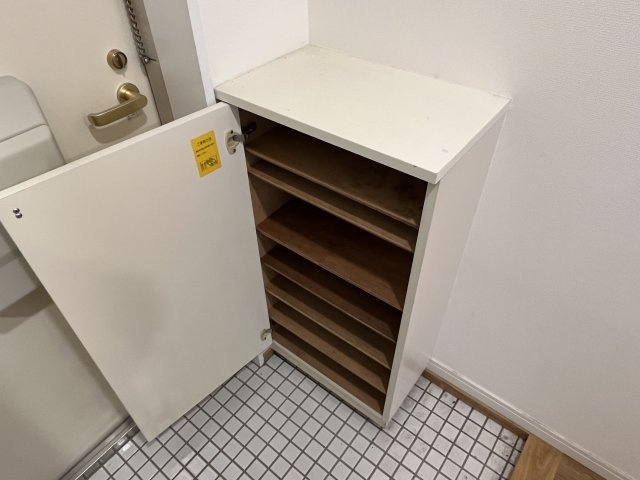 キャッスル高根ＫＯの玄関