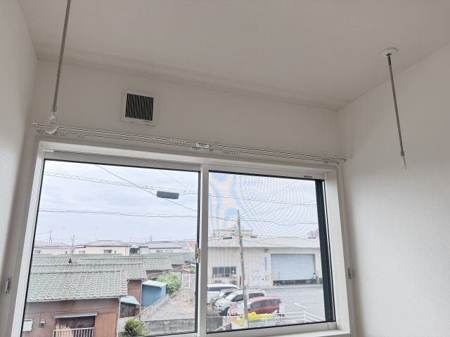 【設備】 | トゥルービレッジA | 室内物干し
