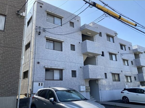 箕ノ手ハイツAのエントランス
