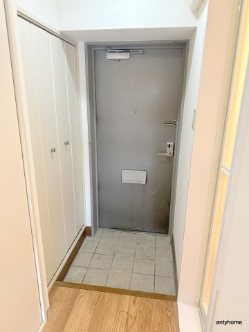 プラトー東心斎橋　仲介手数料無料の玄関