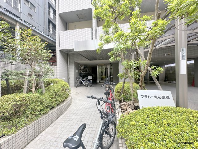 プラトー東心斎橋　仲介手数料無料のエントランス