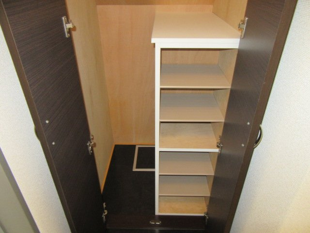 【その他】 | レオネクストはなみずき | １Fシューズボックス