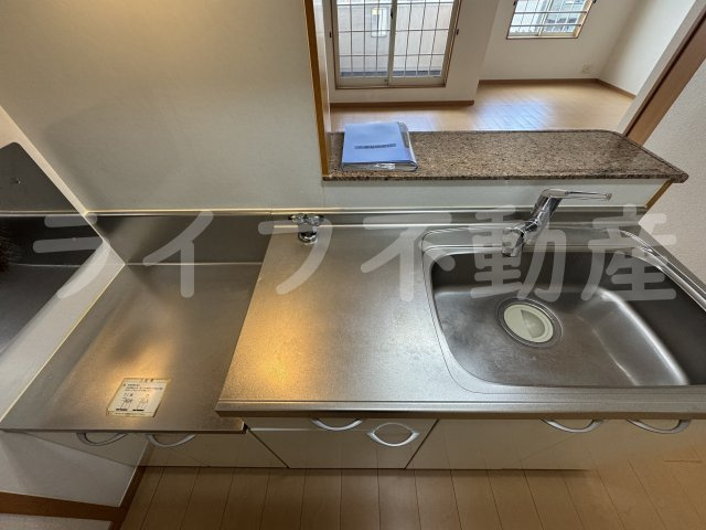 グロースハイツ新石切Ⅰのキッチン|使いやすいキッチンです