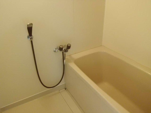 熊谷朝日ハイツの浴室