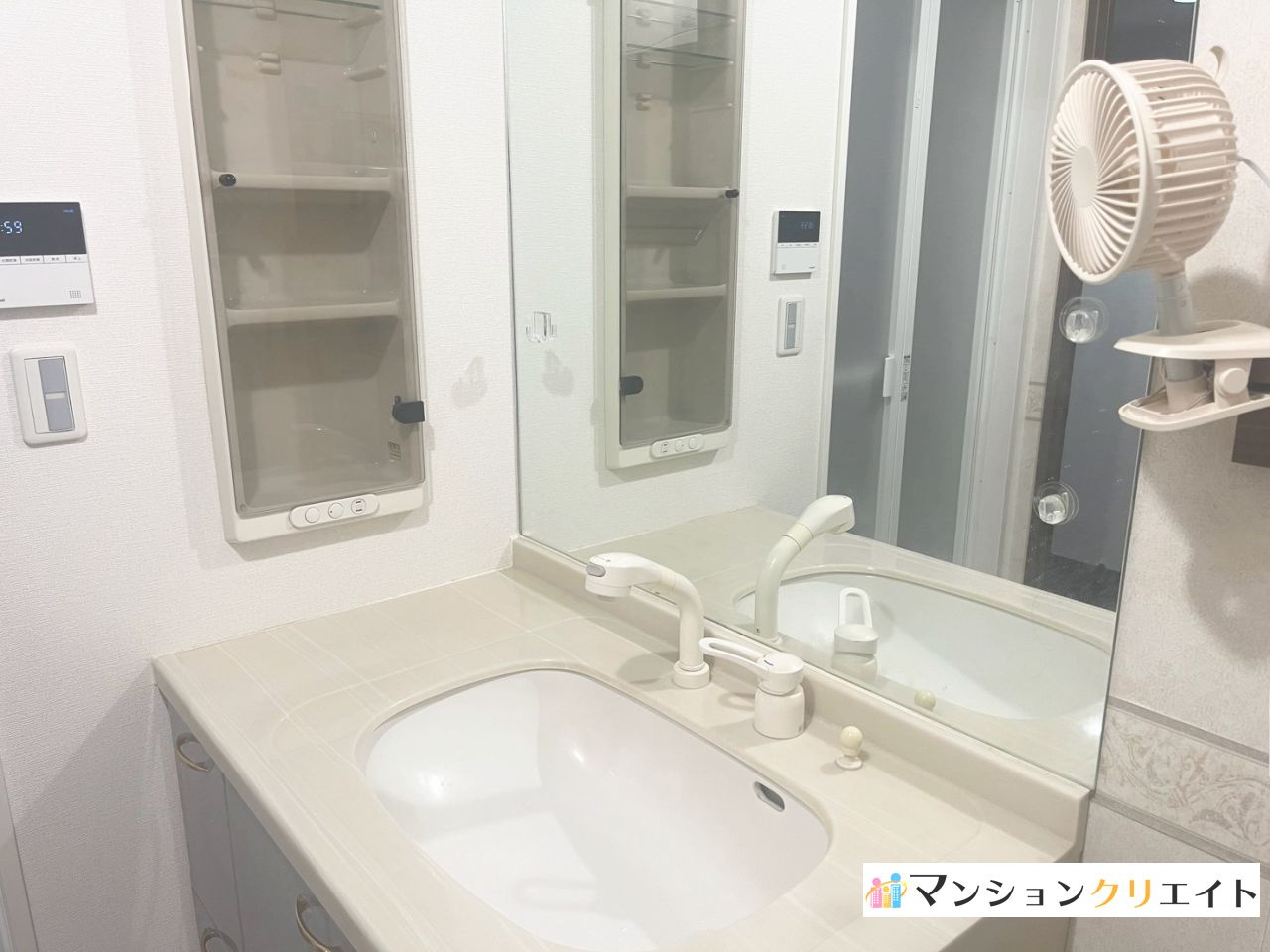 サーパス松本フェニックス通りの独立洗面台|システム洗面化粧台