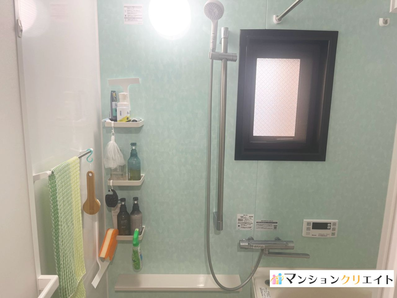 サーパス松本フェニックス通りの浴室|浴室に窓があるので湿気がこもりにくいです