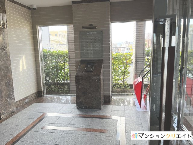 サーパス松本フェニックス通りのエントランス