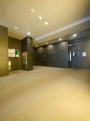 グランドガーラ川崎のロビー