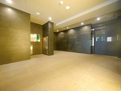 グランドガーラ川崎のロビー