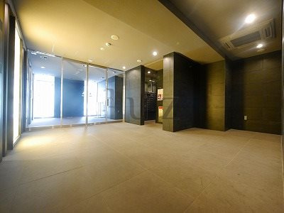 グランドガーラ川崎のロビー