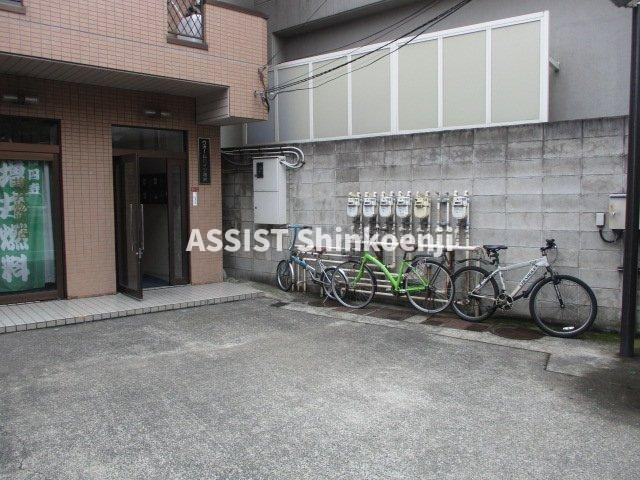 ウォームハイツ増井のロビー
