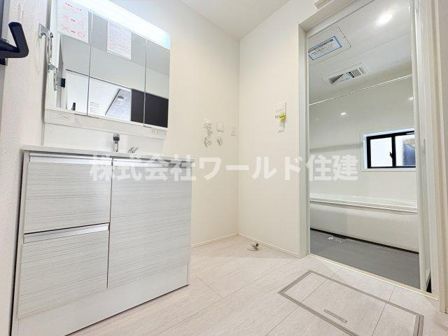 入間市下藤沢24期の独立洗面台