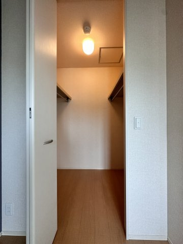 町田市鶴川１丁目のアパートの収納