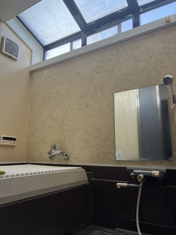 西新町中古戸建の浴室
