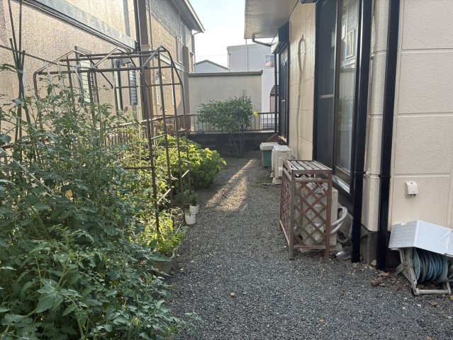 西新町中古戸建の庭