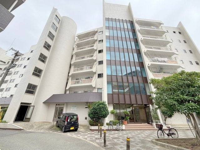 東淀川ホームプラザの外観