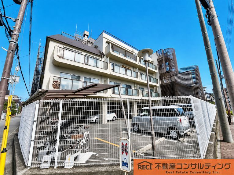 日商岩井夙川マンションの外観